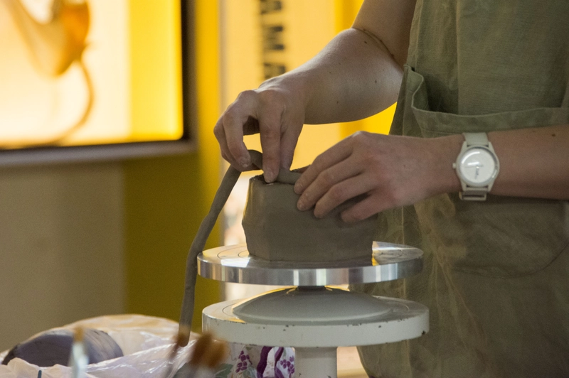 Studio_echelle_un_Effluves_Terre_%20ESCH22_Kateryna_Synichenko_Chloe_Guillemart_Emma_Gitzinger%2811%29_result