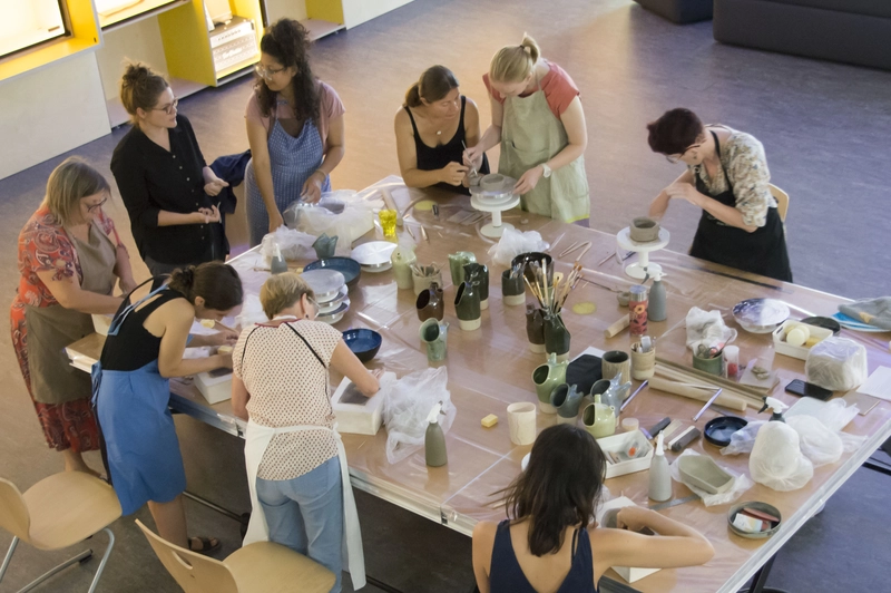 Studio_echelle_un_Effluves_Aroma_%20ESCH22_%20Kateryna_Synichenko_Chloe_Guillemart_Emma_Gitzinger%282%29_result